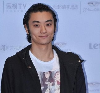 ​演艺圈隐形人陈月末：逆境铸就辉煌，为父赢得骄傲