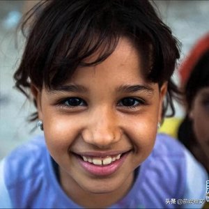 ​纯爱在战火中绽放：巴勒斯坦儿童的坚韧与希望