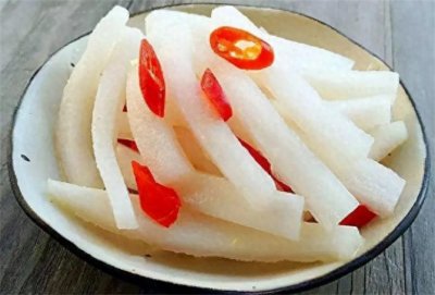 ​秋季白萝卜最好的腌制方法，记住这几点，酸甜脆爽，开胃下饭