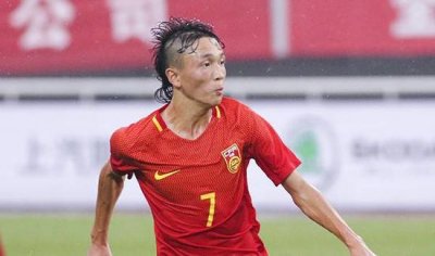 ​万达起诉19岁小球员索赔2000万开庭审理 双方互称对方违约