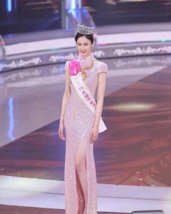 ​杨梓瑶，荷兰华裔，北影在读，2024港姐季军，比冠军还美！