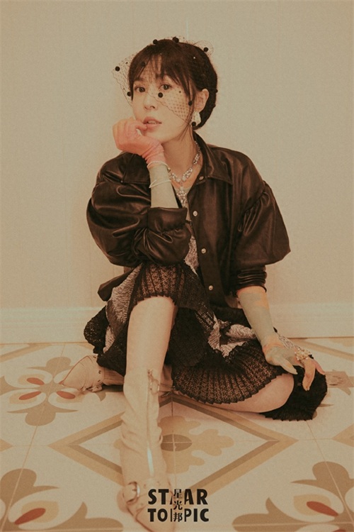 李金铭 时尚甜美写真图片,《爱情公寓》饰演美嘉