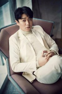 ​肖央路演再现幽默风采，“小帅”梗引爆《误杀3》观众热情