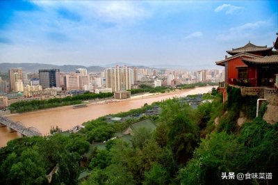 ​兰州最值得打卡的4家小吃，本地特色，好吃不腻，来了不吃太遗憾