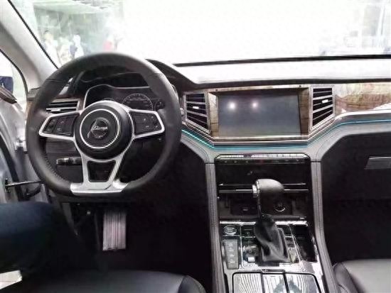 来自大众的慨念车 众泰大迈X7实车图