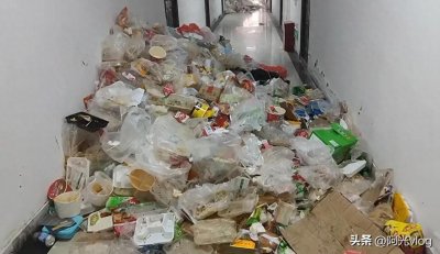 ​看完这些宿舍环境 终于明白富士康员工为什么要徒步走回家了