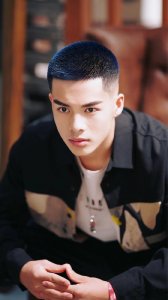 ​最火男士发型，精神时尚很有型，选一款吧