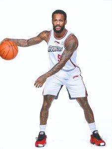 ​新疆广汇男篮持三名外援备战CBA新赛季