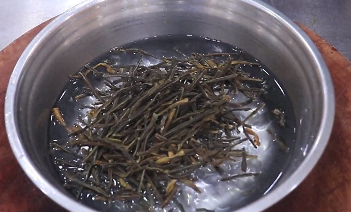 这才是扣肉的地道做法,厨师长的烹饪技巧高,好吃不油腻,真香