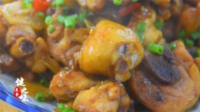 ​冻鸡腿怎么做才好吃？广东阿姨教你小诀窍，做出来外焦里嫩超好吃