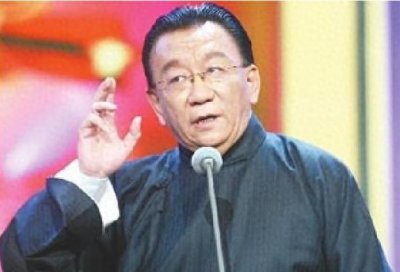 ​侯耀华不会说相声？被师胜杰揭底，郭德纲直言十块钱都不值