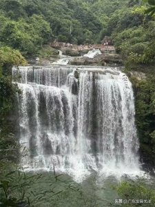 ​山水画卷中的国庆之旅——揭阳市揭西县京溪园粗坑村黄满寨瀑布——