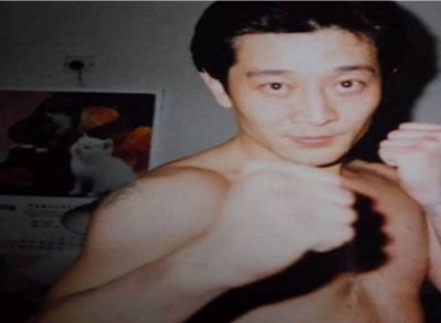 ​北京黑道一大猛将，持刀硬闯浙江村，向华强都要避其锋芒