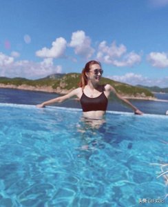 ​TVB艺人姚嘉妮带子女在街上卖旗筹款 为保护女儿隐私一直遮挡真容