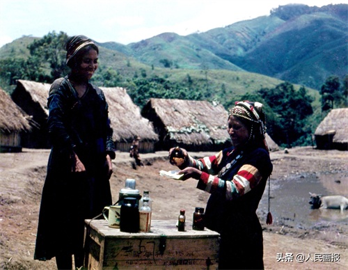 60年前，世世代代过着原始生活的苦聪人直接过上了社会主义生活