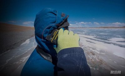 买一个来砸核桃—军工级别才叫三防机!