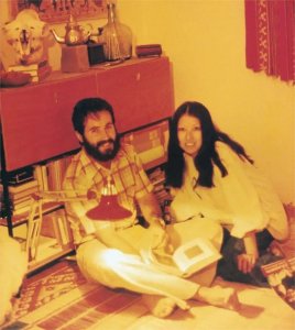 ​三毛与荷西：旷世爱情，真如她笔下那般美好？李敖：都是她的幻想