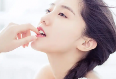 ​描写人难过的心情78句